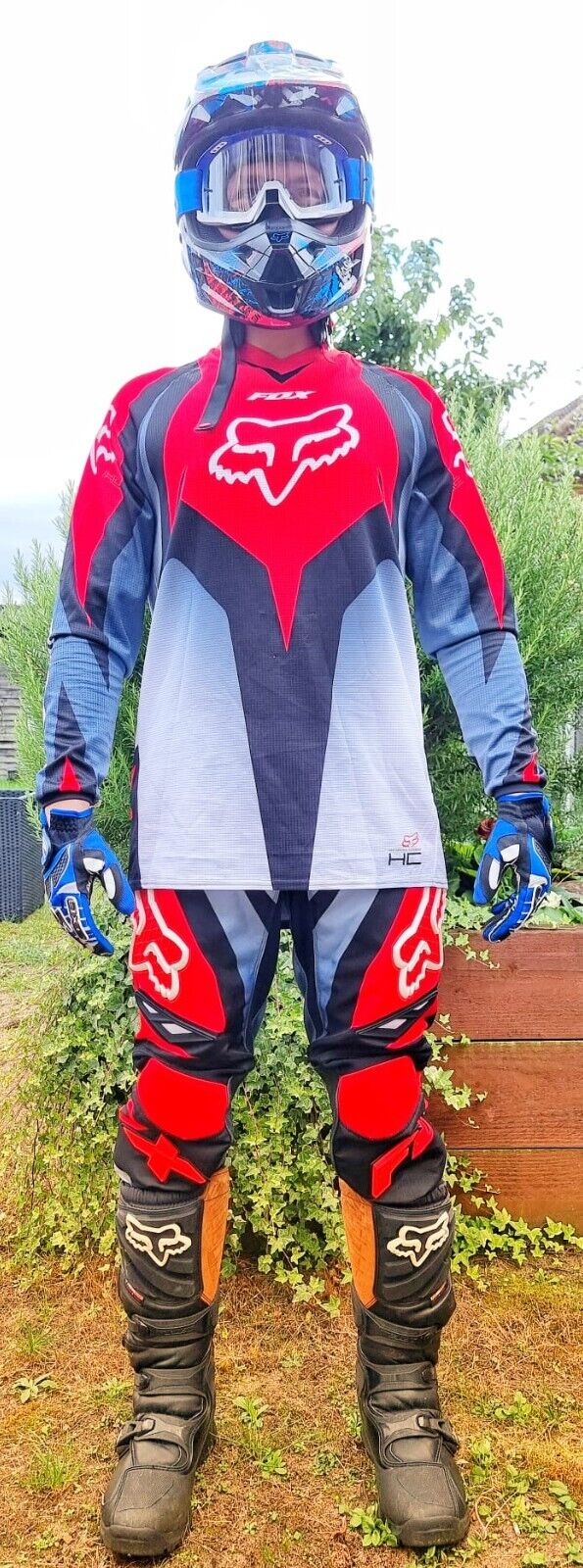 FOX MOTOR CROSS FULL KIT, INCL HELMET GOGGLES, GLOVES TROUSERS